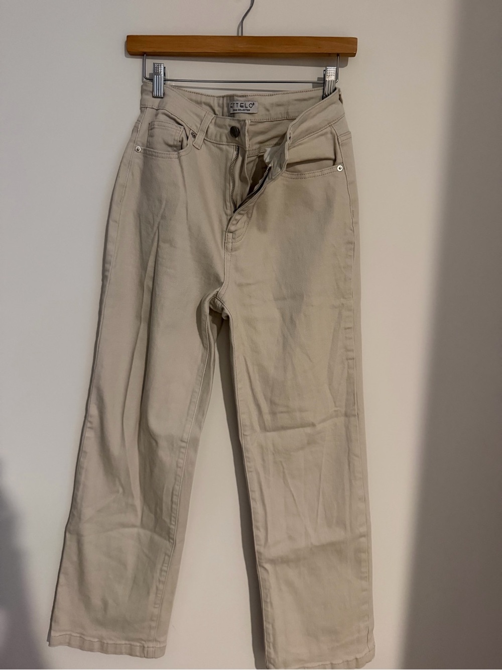 ETTELO - Neutral Beige Straight-Leg Jeans - Women’s Size 8